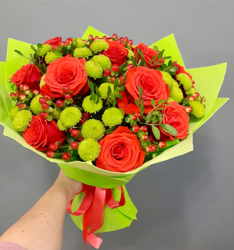 Букет цветов из: Хризантемы и Розы в Завьялово Алтайского края