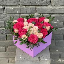 Цветочная композиция из Розы в коробке в Завьялово Алтайского края