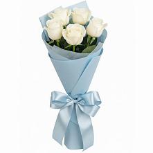 Букет 5 Белых роз Проуд в Завьялово Алтайского края