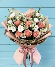 Букет цветов из:  Розы, Альстромерии и Лизиантусы #REPLACE_PRED# Завьялово Алтайского края