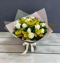 Букет цветов из:  Орхидеи и Розы в Завьялово Алтайского края