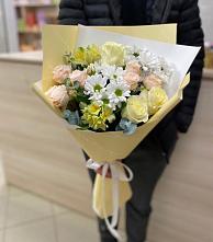 Букет цветов из:  Альстромерии, Розы и Хризантемы в Завьялово Алтайского края