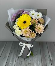 Букет цветов из:  Розы, Герберы и Хризантемы в Завьялово Алтайского края