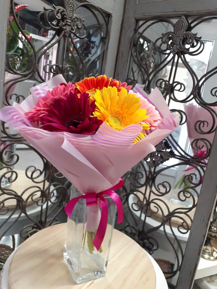 Букет цветов из: Герберы в Завьялово Алтайского края