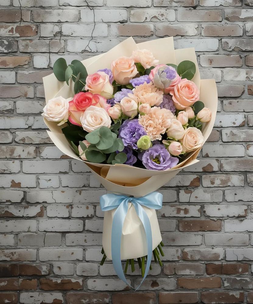 Букет цветов из: Розы, Лизиантусы и Гвоздики в Завьялово Алтайского края