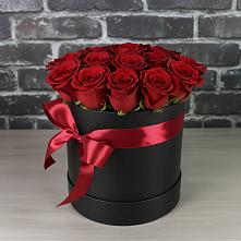 Цветочная композиция из Розы в шляпной коробке #REPLACE_PRED# Завьялово Алтайского края