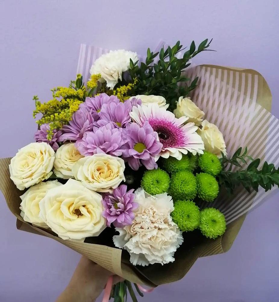 Букет цветов из: Хризантемы, Розы, Гвоздики и Герберы в Завьялово Алтайского края