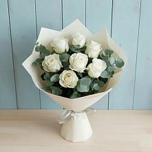 Букет Белые розы в Эвкалипте #REPLACE_PRED# Завьялово Алтайского края