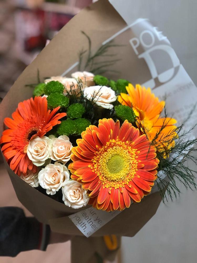 Букет цветов из: Герберы, Хризантемы и Розы в Завьялово Алтайского края